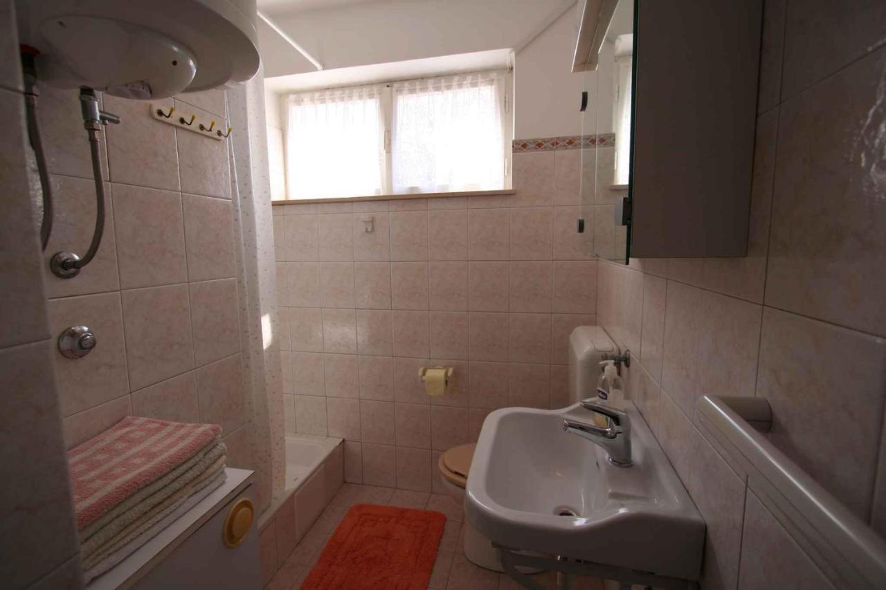 Apartment In Silo/Insel Krk 14533 Dış mekan fotoğraf